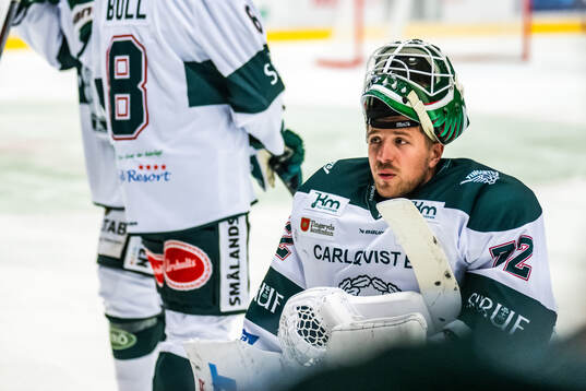 Tingsryds Pontus Eltonius vid ett spelavbrott på grund av