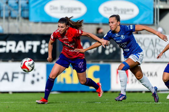 Djurgårdens Pauline Hammarlund och Trelleborgs Athinna