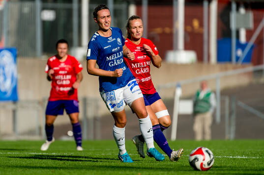 Trelleborgs Viktoria Persson och Djurgårdens Tove Almqvist