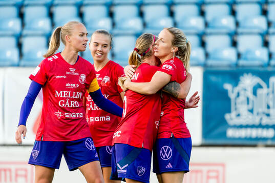 Djurgårdens Mimmi Larsson jublar