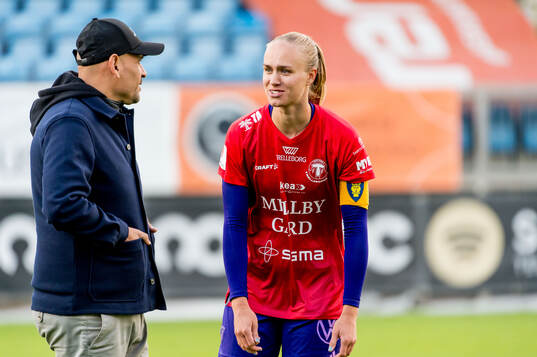 Djurgårdens tränare Marcelo Fernandez och Matilda Plan