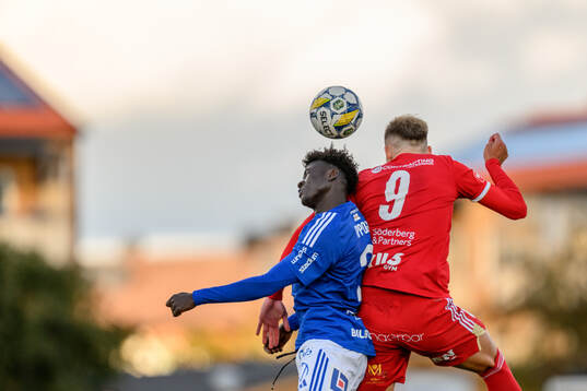 GIF Sundsvalls Kojo Peprah Oppong och Skövde AIKs Stefan
