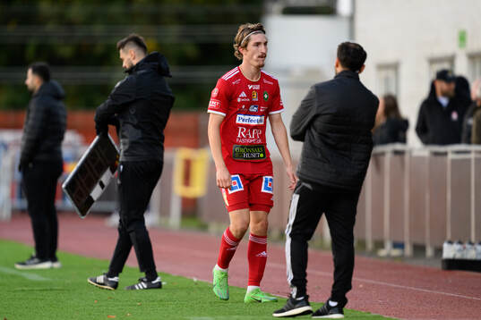 Skövde AIKs Hugo Engström deppar