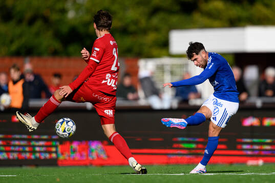 GIF Sundsvalls Marcelo Palomino skjuter bollen till 0-2