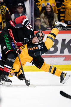 Örebros Christopher Mastomäki och Skellefteås Zeb