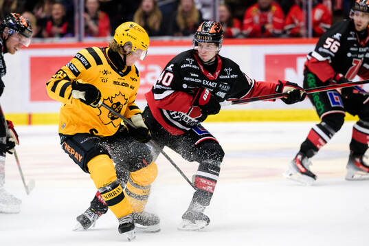Skellefteås Zeb Lindgren och Örebros Elias Ekström