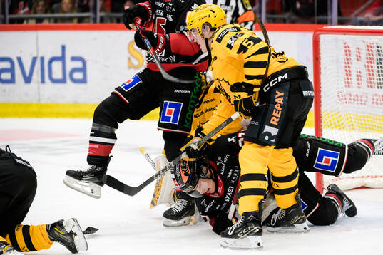 Örebros Glenn Gustafsson och Skellefteås Axel Sandin