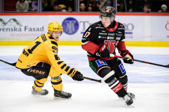 Skellefteås Jonathan Davidsson och Örebros Glenn