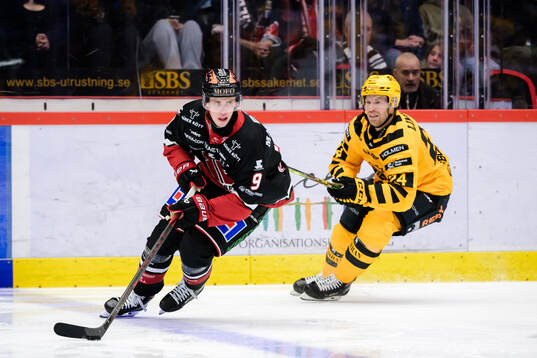 Örebros Niklas Nilsson och Skellefteås Oscar Lindberg
