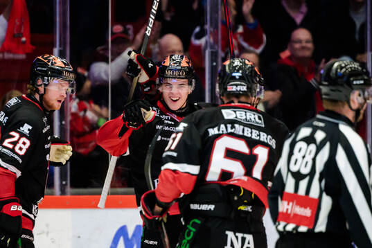 Örebros Linus Arnesson och Melvin Fernström jublar