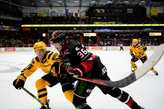 Skellefteås Oscar Lindberg och Örebros Emil Larsson