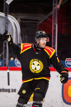 Brynäs Jordan Schroeder jublar