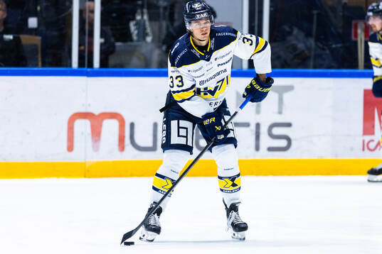 HV71s Måns Lindbäck på uppvärmningen