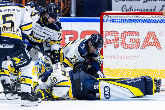 HV71s målvakt Hugo Alnefelt och Radan Lenc