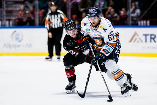 Malmö Redhawks Joona Ikonen och Växjös Manuel Ågren