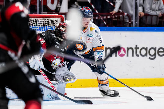 Malmö Redhawks målvakt Daniel Marmenlind och Växjös