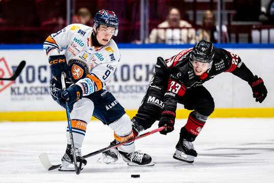 Växjös Victor Stjernborg och Malmö Redhawks Christoffer