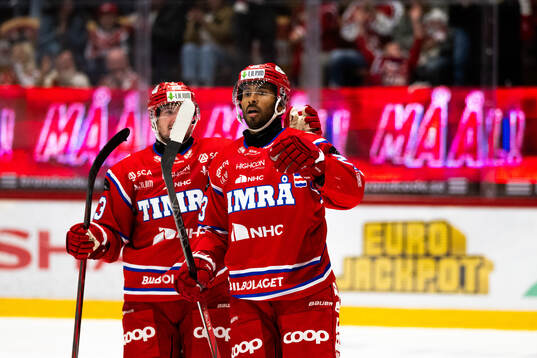 Timrås Jeremy Boyce-Rotevall jublar