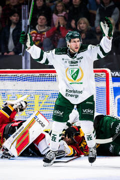 Färjestads Per Åslund jublar