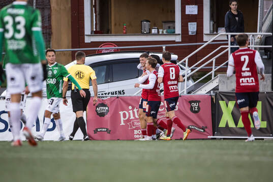 Sandvikens IFs Emil Engqvist jublar