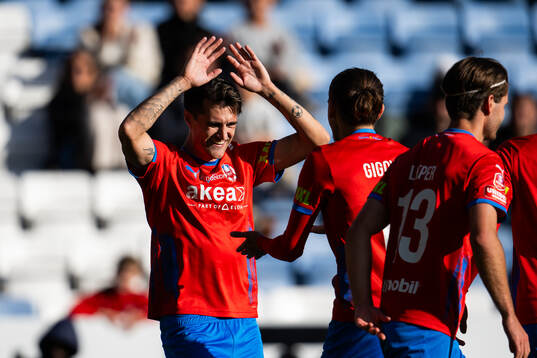 Helsingborgs Jon Birkfeldt och Ervin Gigovic jublar