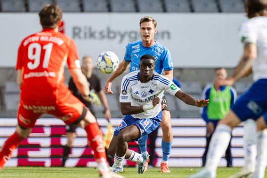 Halmstads Villiam Granath och IFK Norrköpings Yahya Kalley