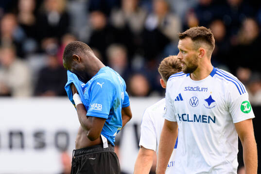 Halmstads Yannick Agnero deppar