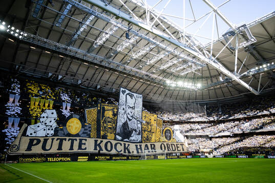 AIKs supportrar med tifo