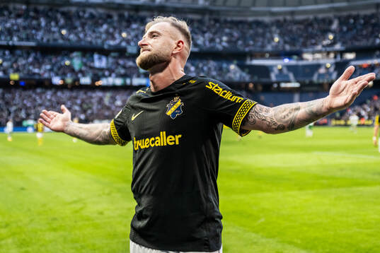 AIKs John Guidetti jublar