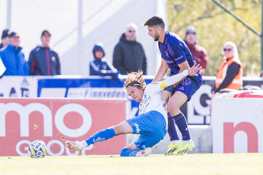 Värnamos Simon Thern och Djurgårdens Deniz Hummet
