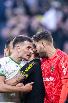 Hammarbys Pavle Vagic och AIKs målvakt Kristoffer