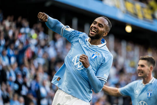 Malmö FFs Isaac Kiese Thelin jublar