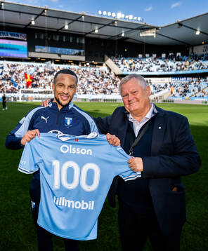 Malmö FFs Martin Olsson uppmärksammas av ordförande