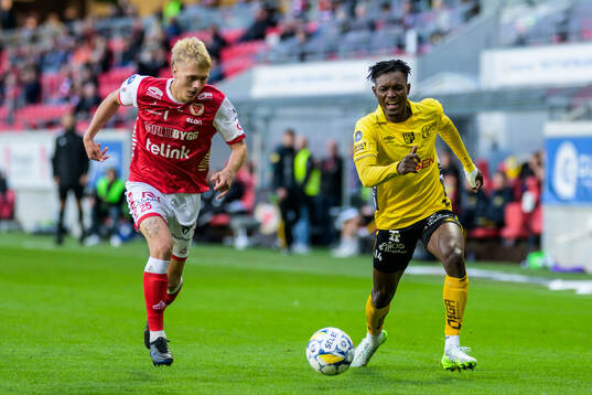 Kalmars Rony Jansson och Elfsborgs Jalal Abdullai