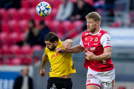 Elfsborgs Arber Zeneli och Kalmars Lars Saetra