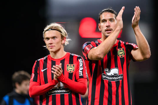 Brommapojkarnas Alexander Jensen och Nikola Vasic jublar