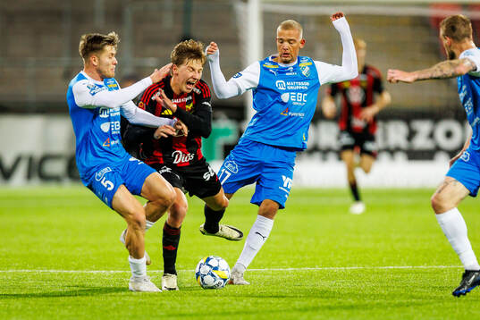 Östersunds Albin Sporrong och IK Oddevolds Anton Snibb och