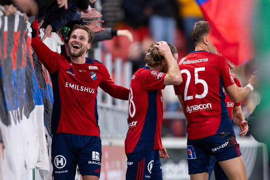 Östers Niklas Söderberg jublar