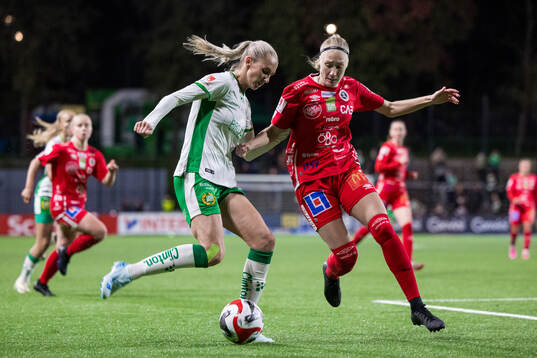 Hammarbys Ellen Wangerheim och KIF Örebros Sanni Ojanen