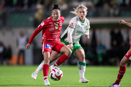 KIF Örebros Risa Yamada och Hammarbys Ellen Gibson