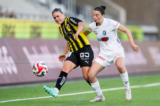 Häckens Hanna Wijk och Växjö DFFs Vasiliki Giannaka