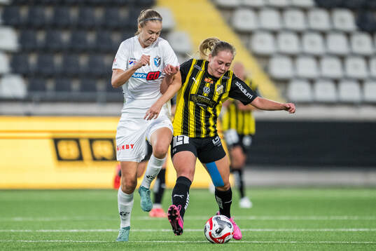Växjö DFFs Elin Nilsson och Häckens Alice Bergström