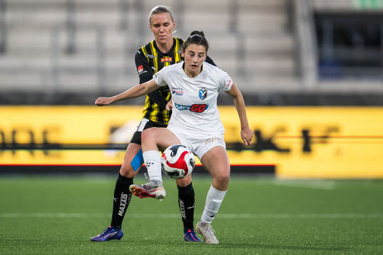 Häckens Josefine Rybrink och Växjö DFFs Vasiliki Giannaka