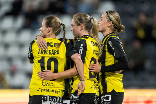 Häckens Anna Anvegård, Tabby Tindell, Paulina Nyström