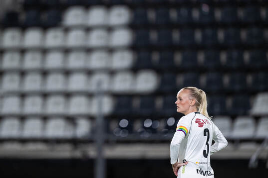 Växjö DFFs Emma Pennsäter deppar