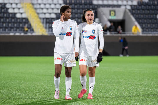 Växjö DFFs Eva Dessislava Dupuy och Heidi Elisabeth