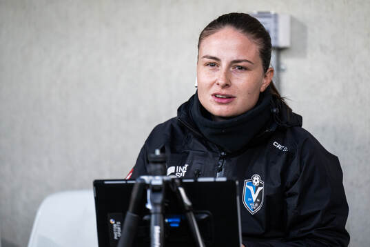 Växjö DFFs assisterande tränare Mathilda Bergstrand
