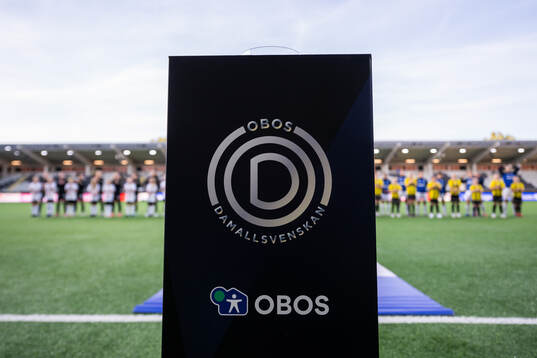 Logotypen för Damallsvenskan vid line-up