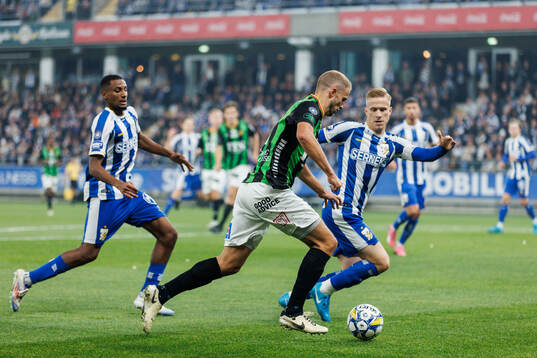 IFK Göteborgs Paulos Abraham och Oscar Wendt mot GAIS