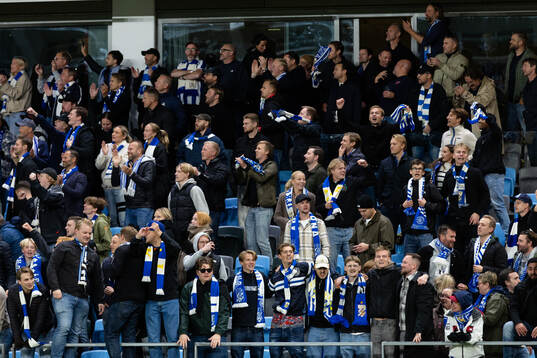 IFK Göteborgs supportrar jublar